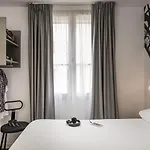 Ibis Styles Eiffel Cambronne Paříž