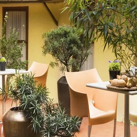 Ibis Styles Eiffel Cambronne 3*