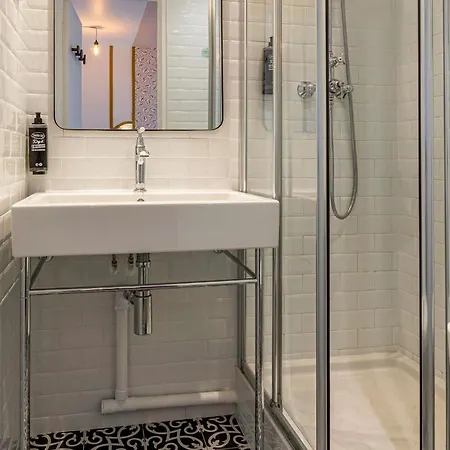 Ibis Styles Eiffel Cambronne Hotel Parigi