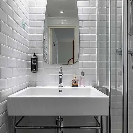 Ibis Styles Eiffel Cambronne Hotel 3*