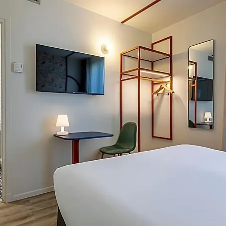 Ibis Styles Eiffel Cambronne 3* Paříž
