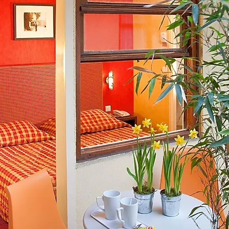 Ibis Styles Eiffel Cambronne Hotel Paris