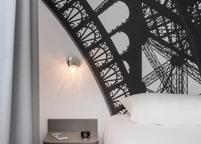 Ibis Styles Eiffel Cambronne 3* Párizs