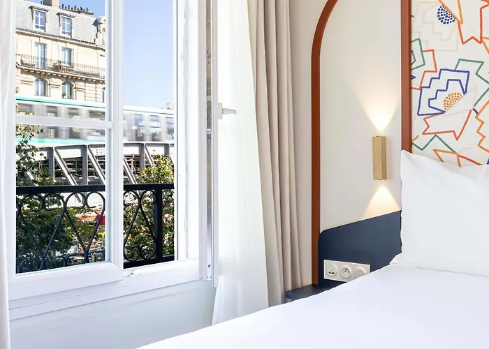 Ibis Styles Eiffel Cambronne Otel Paris