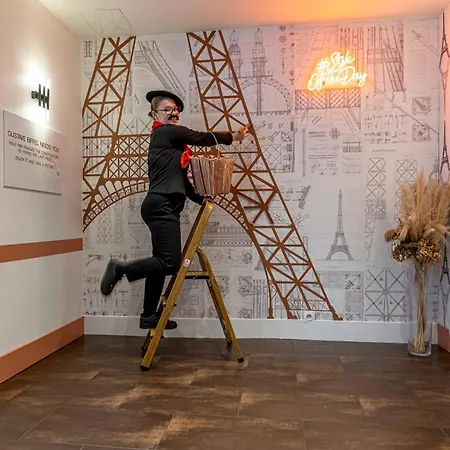 Ibis Styles Eiffel Cambronne Szálloda