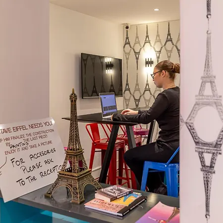 Ibis Styles Eiffel Cambronne Szálloda
