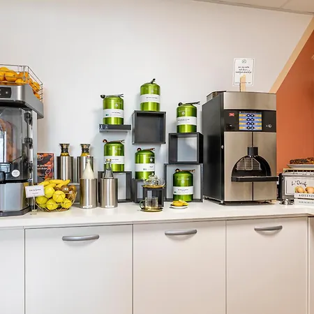 Ibis Styles Eiffel Cambronne Szálloda 3*