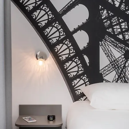 Ibis Styles Eiffel Cambronne 3* Párizs