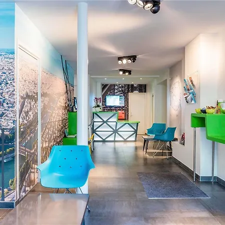 Ibis Styles Eiffel Cambronne Szálloda 3*