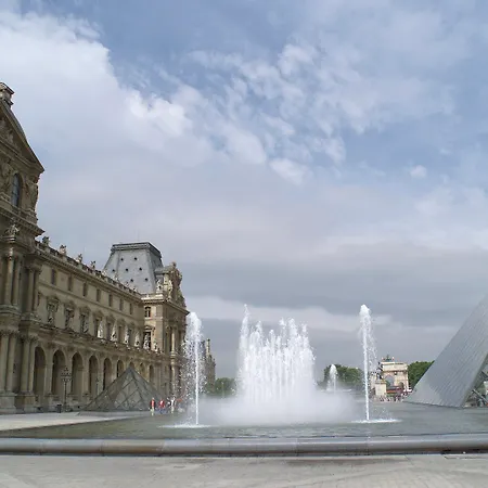 Ibis Styles Eiffel Cambronne Hotel Paris