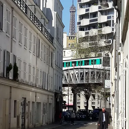 Ibis Styles Eiffel Cambronne 3*