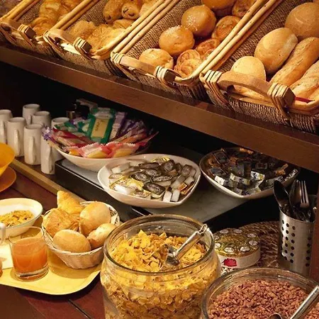 Отель Ibis Styles Eiffel Cambronne Париж