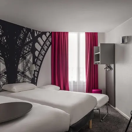 Отель Ibis Styles Eiffel Cambronne Париж