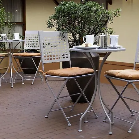 Ibis Styles Eiffel Cambronne 3* Париж