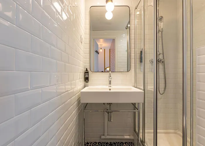 Hotel Ibis Styles Eiffel Cambronne 3*