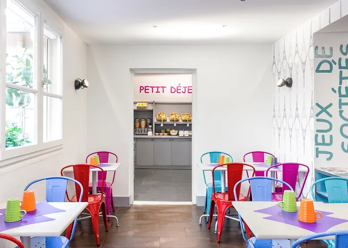 Hotel Ibis Styles Eiffel Cambronne 3*